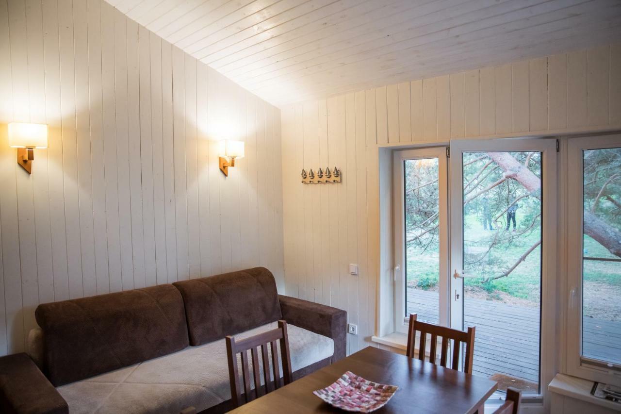 Lodge Rogas Pape